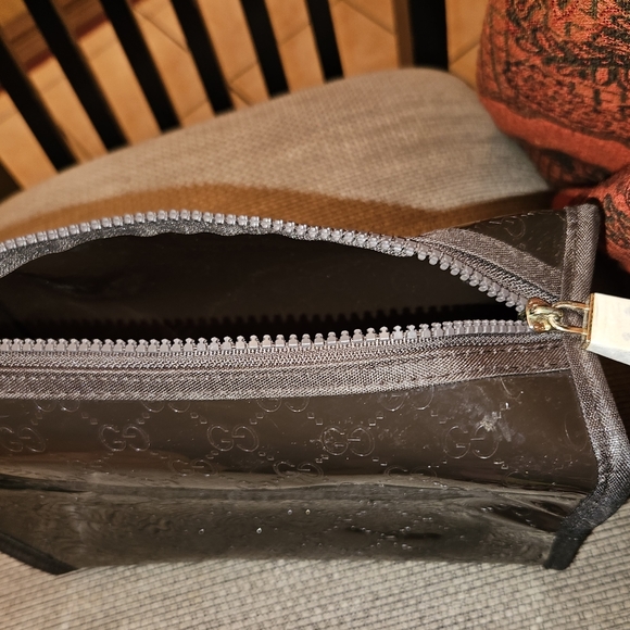 Auth GUCCI silicone toiletry bag-NEW - Picture 5 of 6